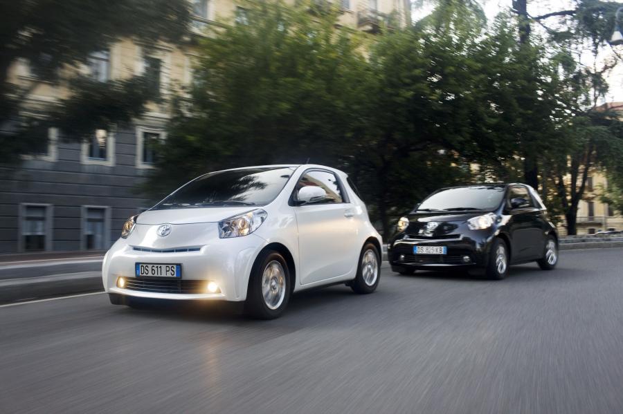  Toyota iQ 2008 года  (фото 191 из 225)